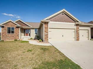 4115 NE Briarwood Dr, Ankeny, IA 50021