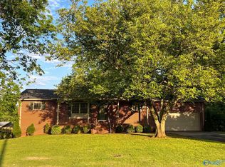 2206 Meadowbrook Rd SE, Decatur, AL 35601