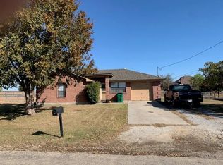 803 S Wickham St, Alvord, TX 76225