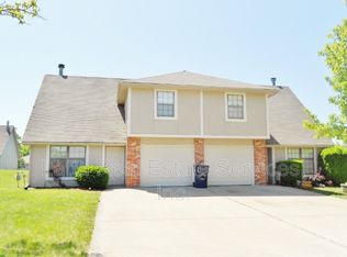 705 SW 36th Street Ter, Blue Springs, MO 64015