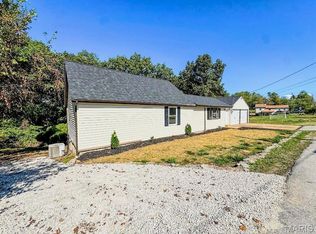 2909 Hilgert Dr, High Ridge, MO 63049