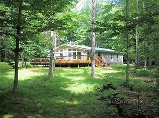 W14761 Fishermans Ln, Silver Cliff, WI 54104