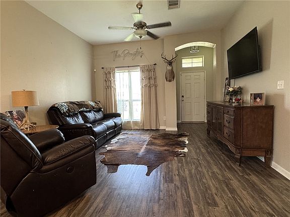3rd image of 2022 Stubbs Dr