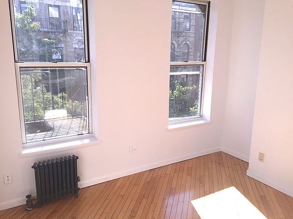 4th image of 219 E 10th St APT 5B