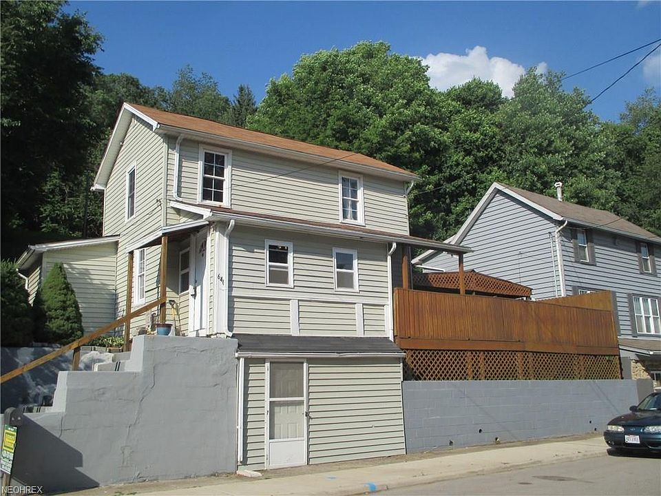 1st image of 640 E Wood St