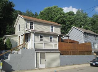 640 E Wood St, Lowellville, OH 44436