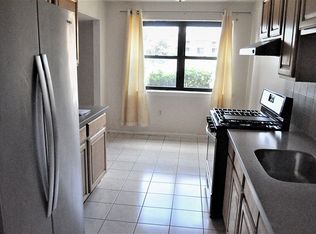 1627 Raspberry Ct, Edison, NJ 08817