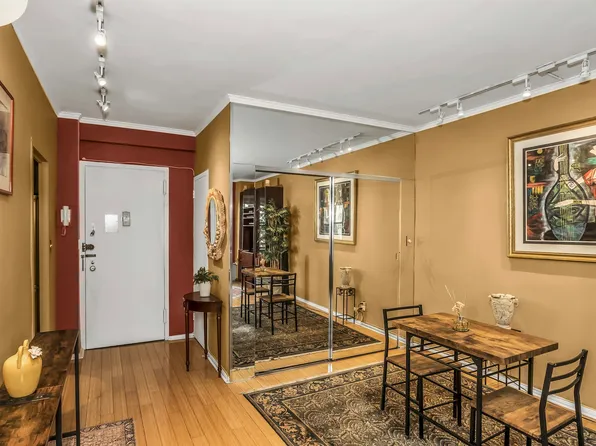 2 Tudor City Place image 4 of 15