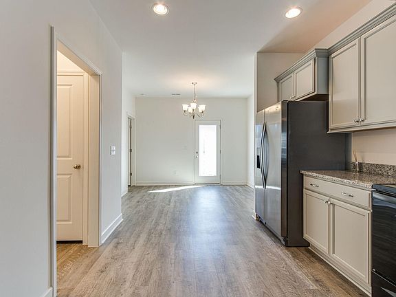2nd image of 1708 Lone Jack Ln