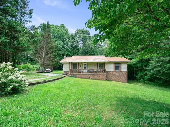 115 Hollifield St, Spruce Pine, NC 28777