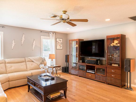 3rd image of 13505 Key Lime Blvd