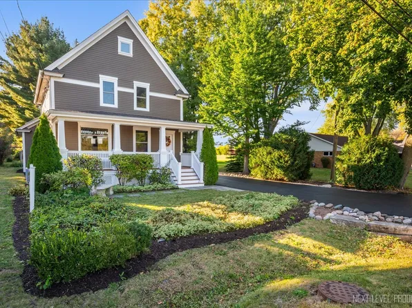 4N884 Old Lafox Rd, St Charles, IL 60175