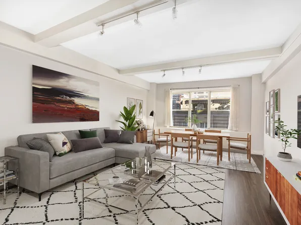 400 East 52nd Street image 1 of 5