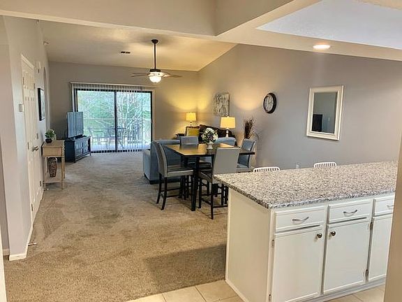 4th image of 350 S Wildwood Dr #12