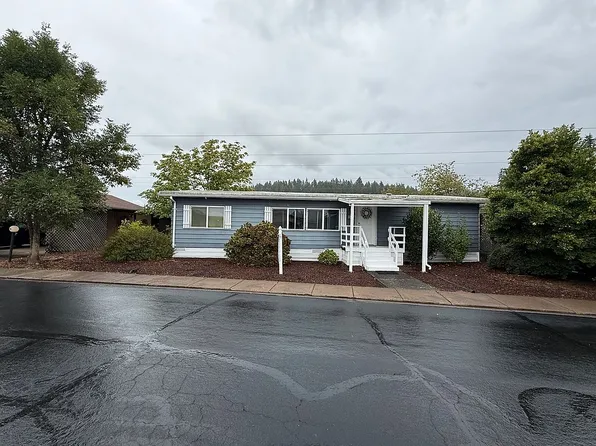 658 S 57th St Space 15, Springfield, OR 97478