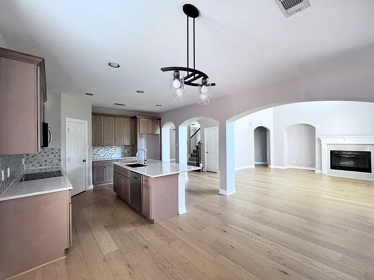 6504 Diamond Dr — Photo 11