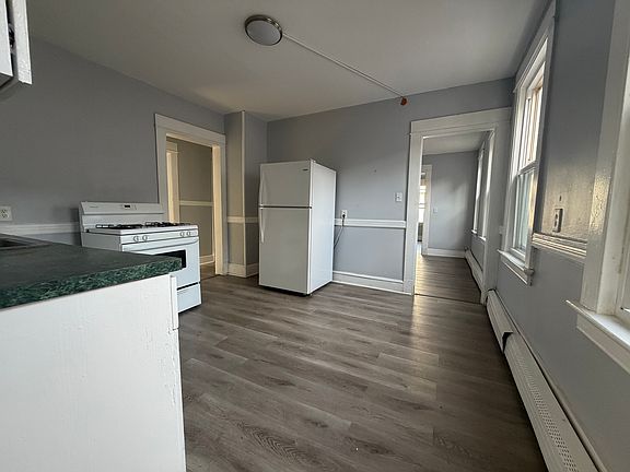 5th image of 23-3 Vermont St #3C