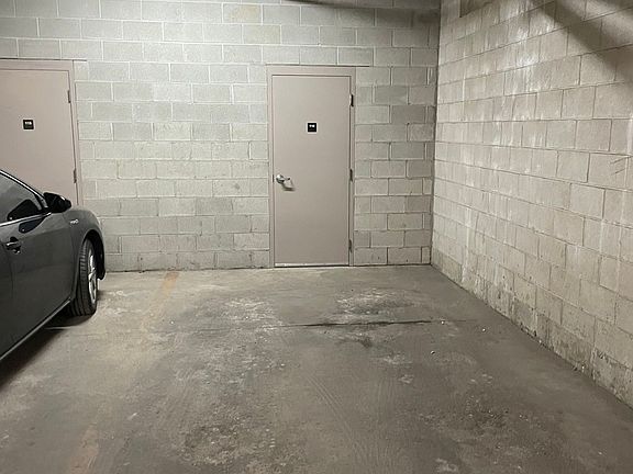 5th image of 6559 W George St Unit 205