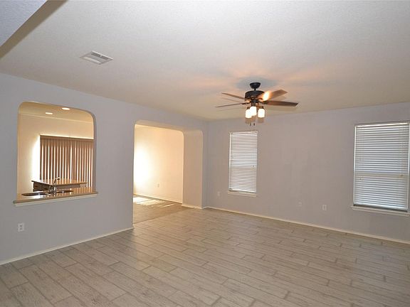3rd image of 5801 Ann Jene Ct