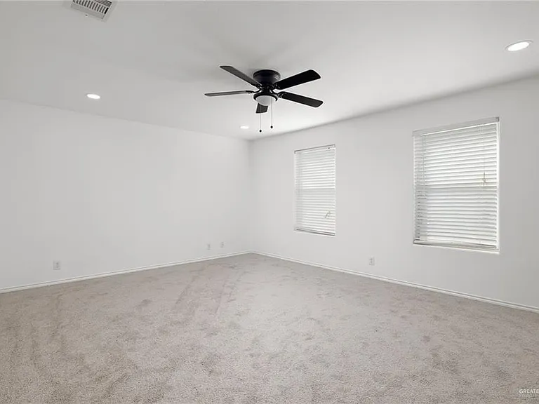 4104 Petunia Ave — Photo 10