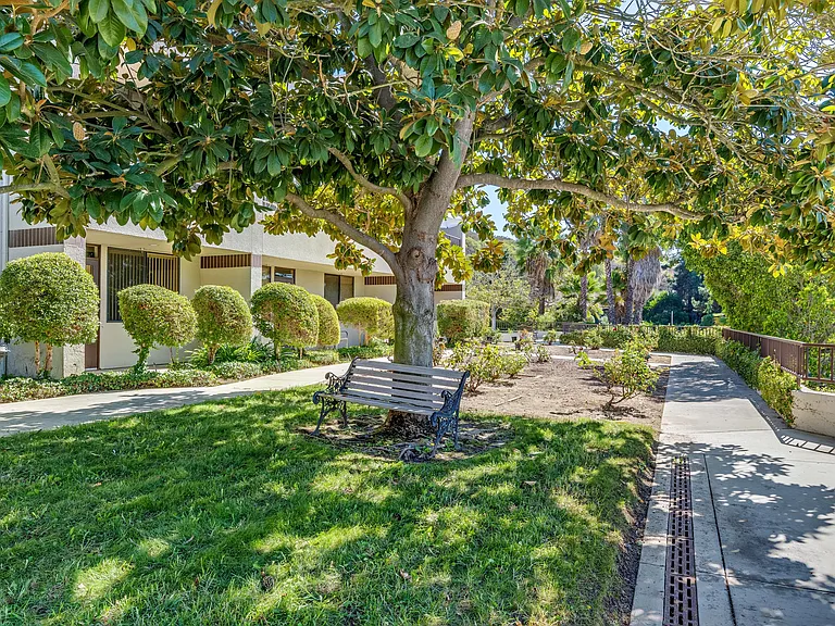 Legacy Hills at Poway 55+ — Photo 37