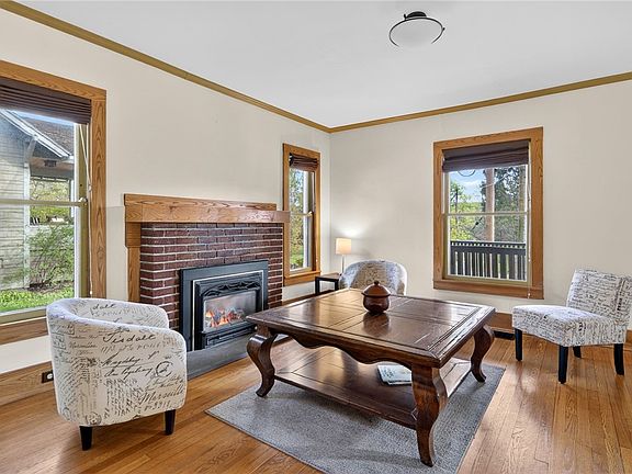 3rd image of 209 Bryant Ave