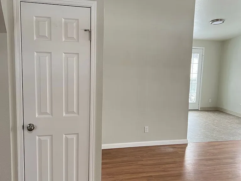 3253 W Hills Rd #B — Photo 3