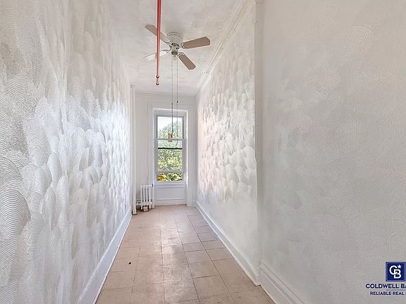 5th image of 150 E 105th St #1