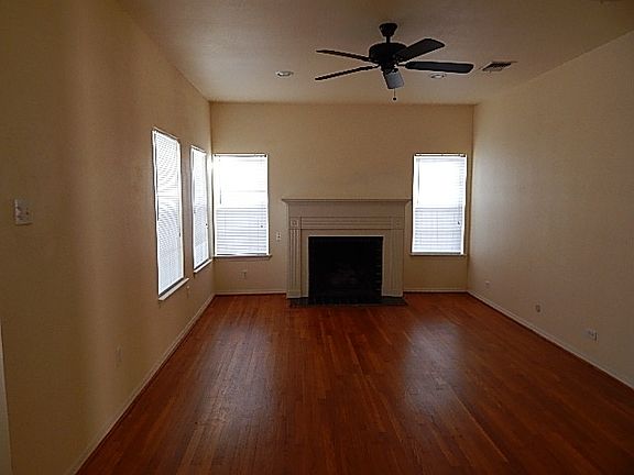 2nd image of 406 Corona Ave