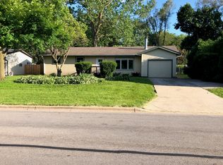 514 Inca Blvd, Carol Stream, IL 60188