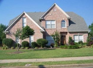 454 Bowling Brook Dr, Collierville, TN 38017