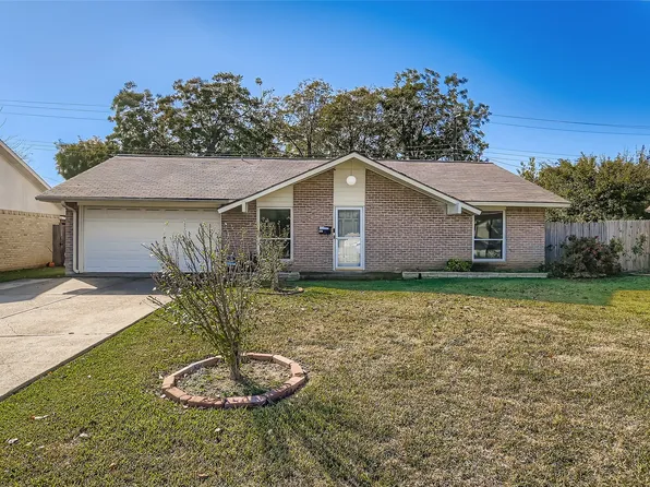 501 Kingston Dr, Grand Prairie, TX 75051