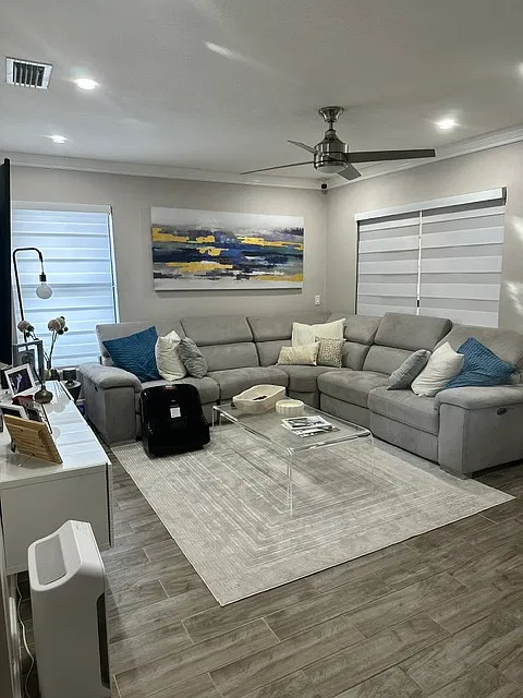 2 bed, 885 sqft, $3,000 — Photo 2