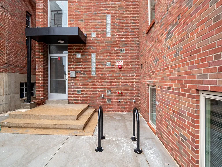 6942 Lansdowne Ave #2 — Photo 18