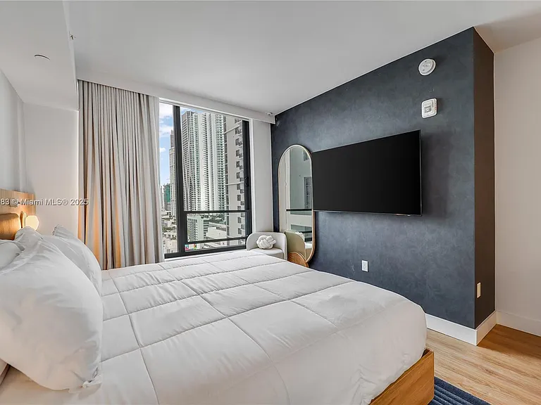 601 NE 1st Ave #1619 — Photo 9