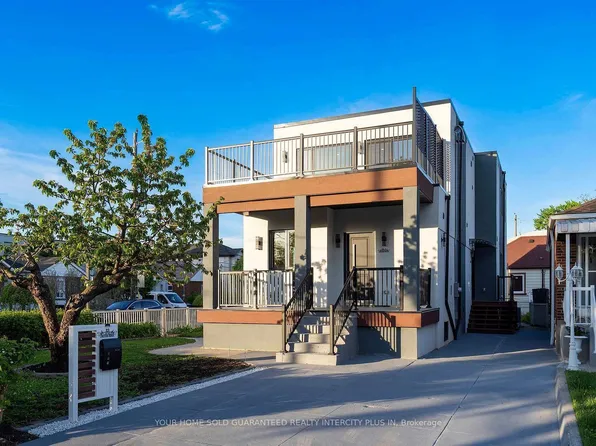 33 Landour Ave, Toronto, ON M6M 4J3
