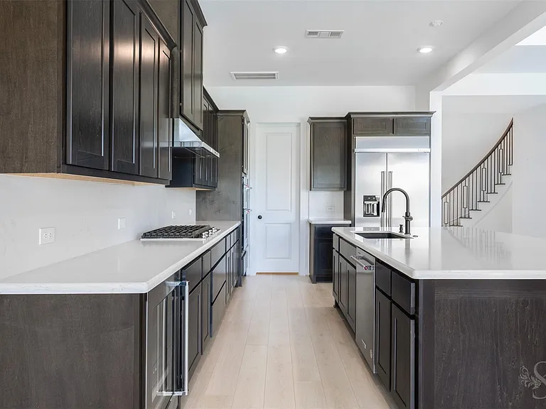 7526 Sunny Oak Ln — Photo 17