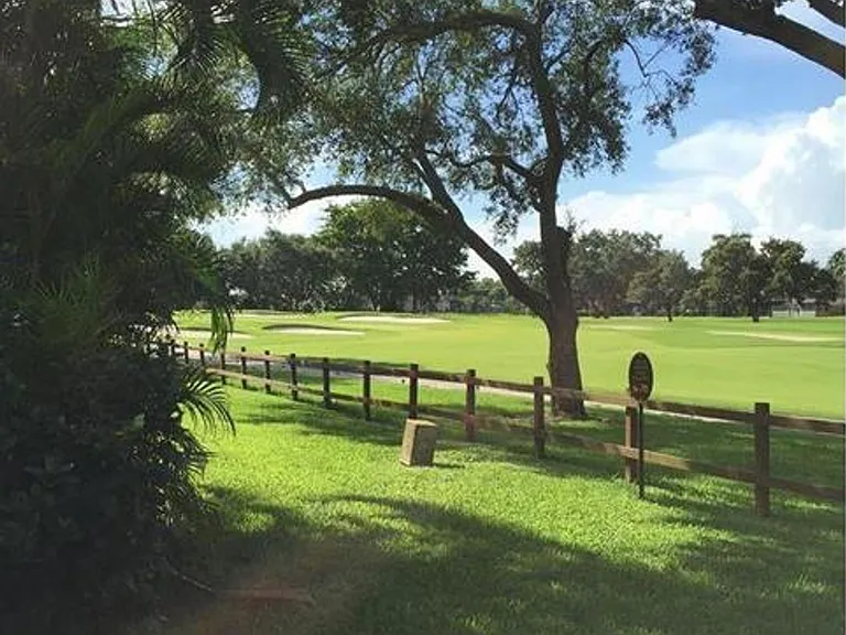 10740 S Golfview Dr #Townhouse 10740 — Photo 4