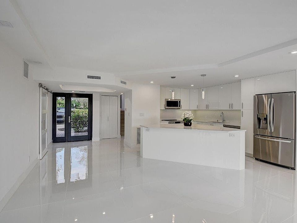 1st image of 2006 Bridgewood Drive