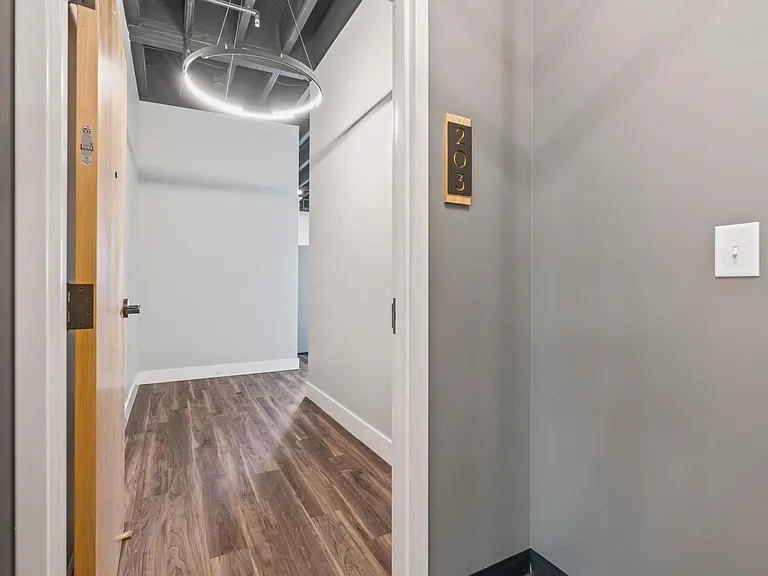 125 E Prince St #203 — Photo 3