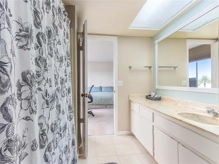 700 Island Way #501 — Photo 28