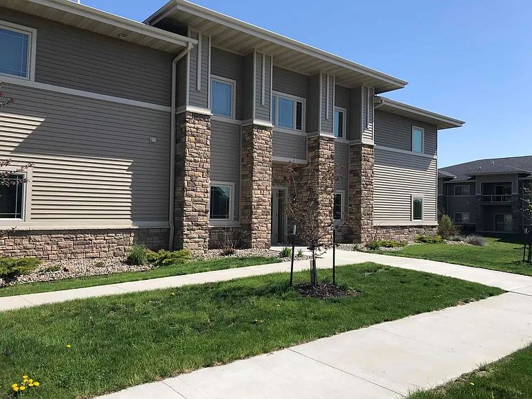2810 Bobcat Dr #104 — Photo 2