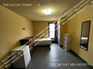 540 Locust St APT 2, Lebanon, PA 17042