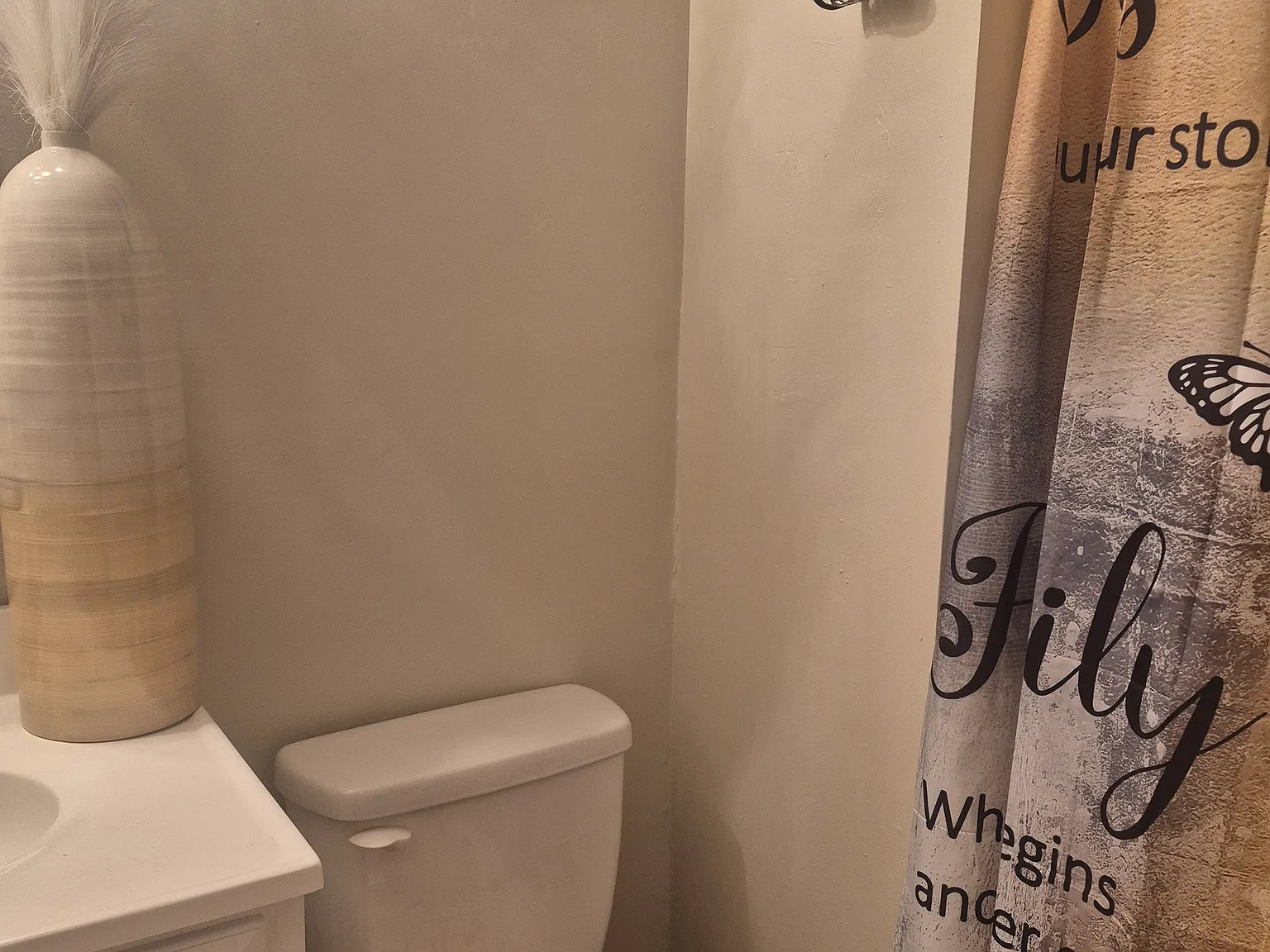 3 bed, 1848 sqft, $550 — Photo 2