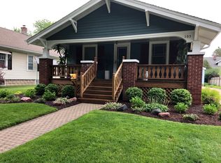 105 Woodlawn St, Geneva, IL 60134