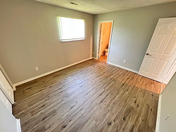3rd image of 884 Gordon Smith Blvd #12