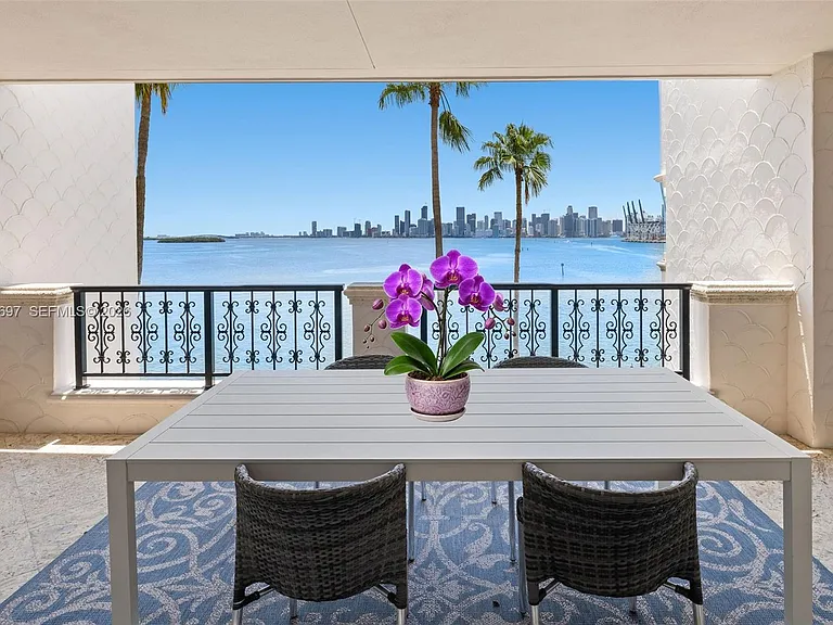 5245 Fisher Island Dr #5245 — Photo 22