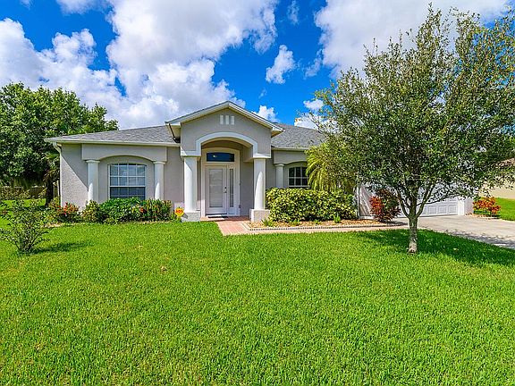 2nd image of 1013 Del Mar Cir