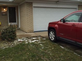 3049 Firestone Dr, Sterling Heights, MI 48310