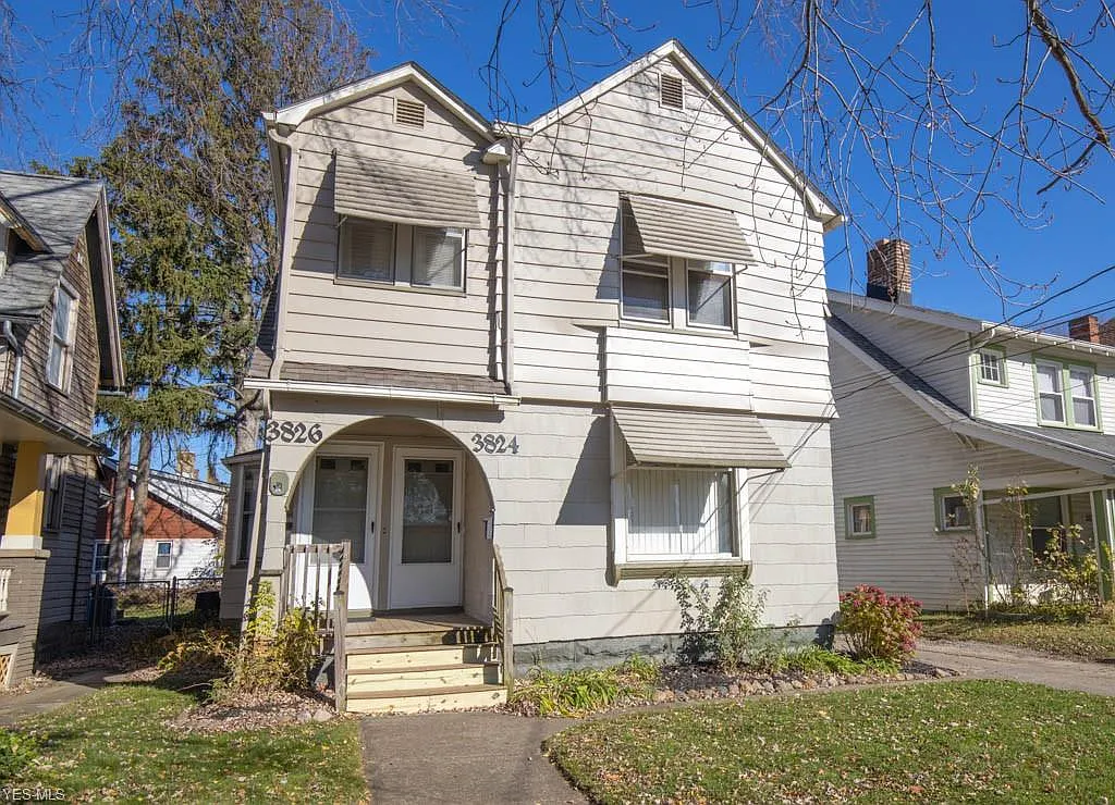 3824 Archwood Ave photo 1